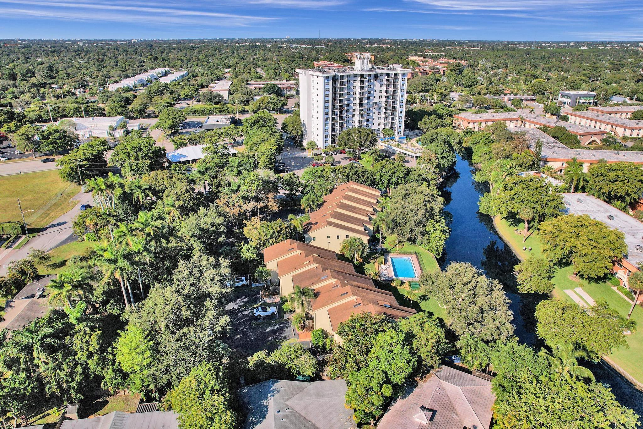 Middle River Town Homes - Residential