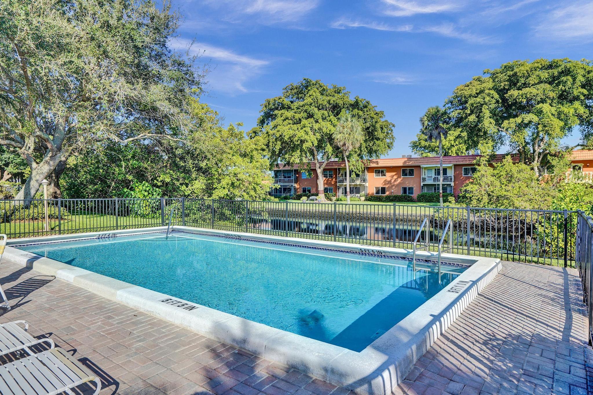 Middle River Town Homes - Residential