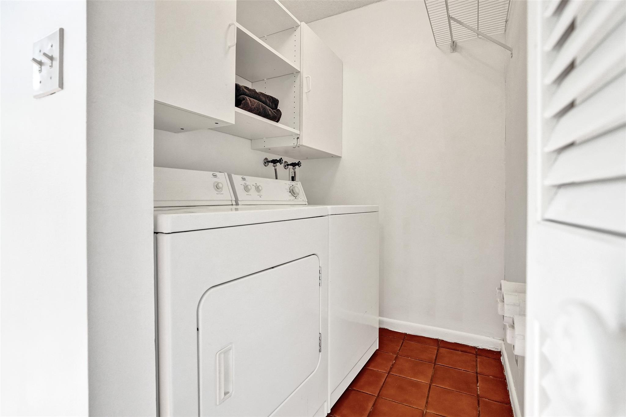 Middle River Town Homes - Residential