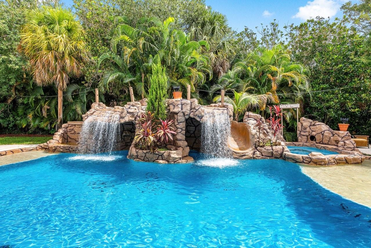 16389 Bridlewood Circle