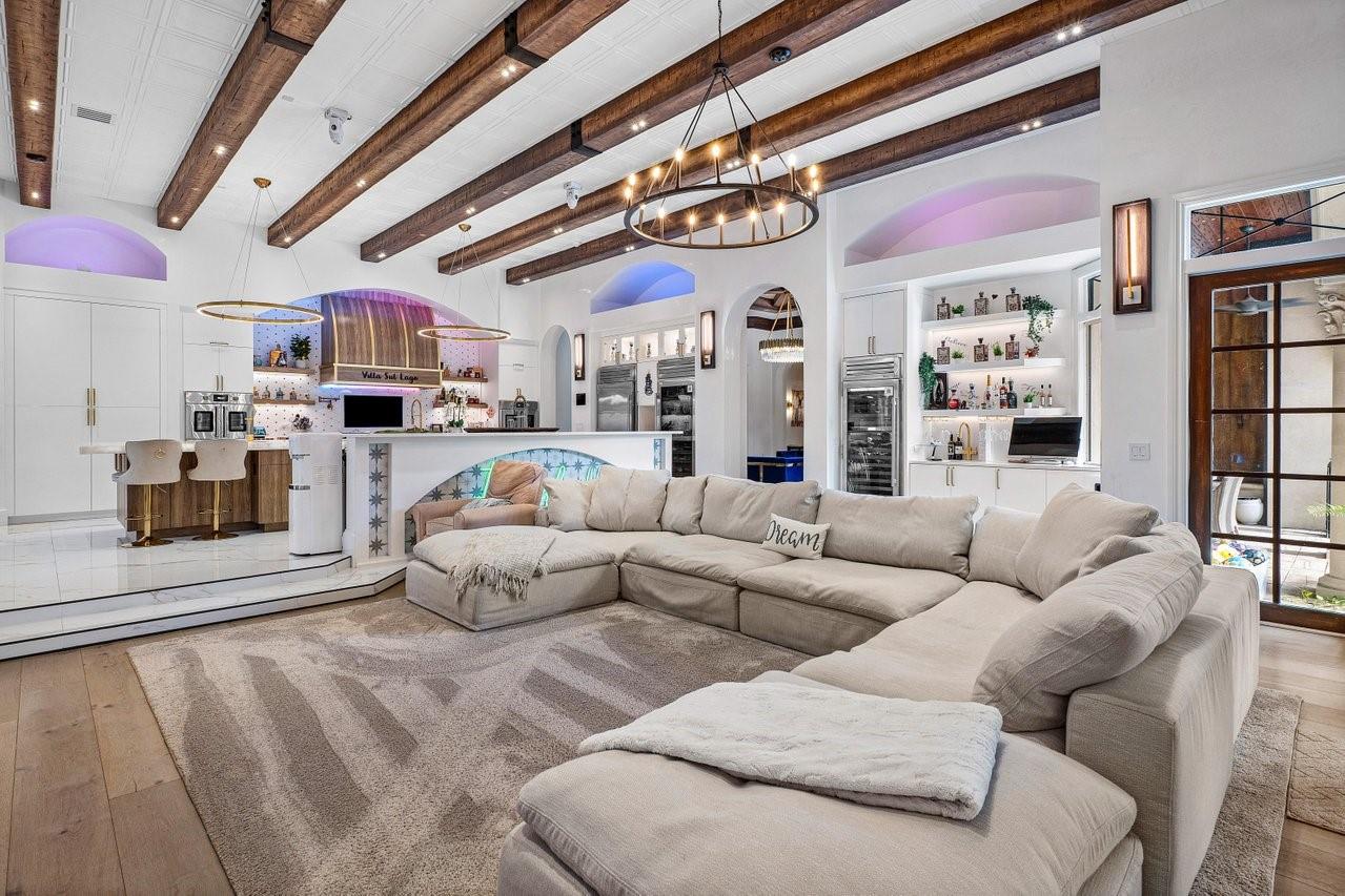 Foxe Chase - Residential