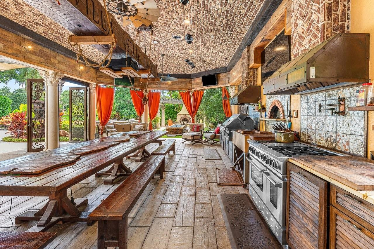 Foxe Chase - Residential