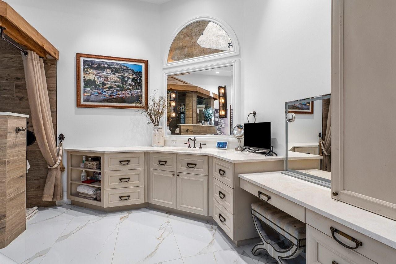 Foxe Chase - Residential