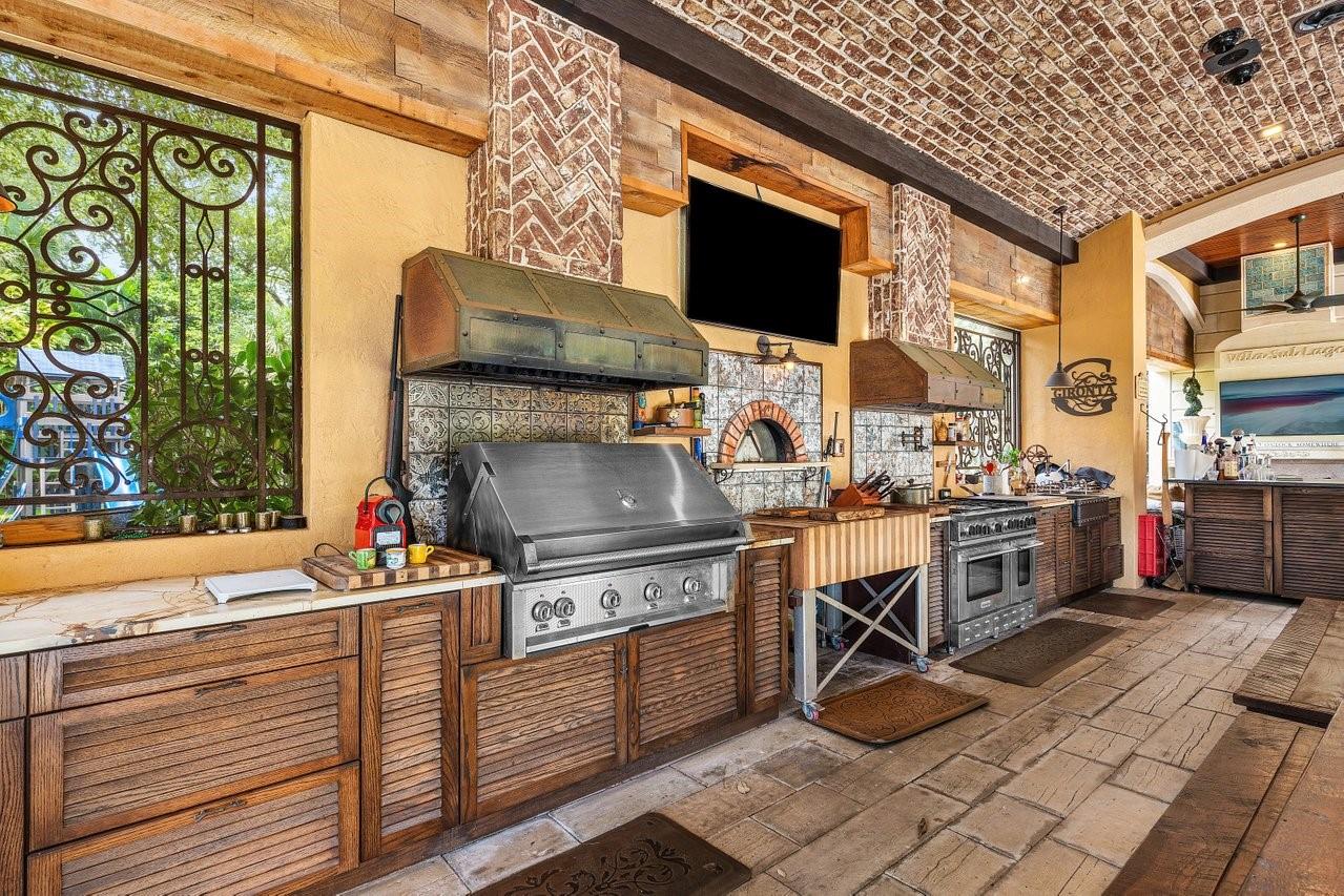 Foxe Chase - Residential