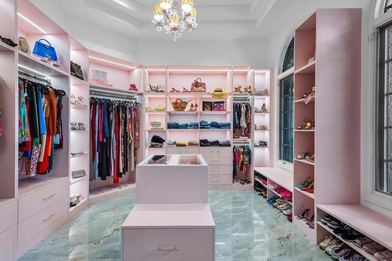 Foxe Chase - Residential