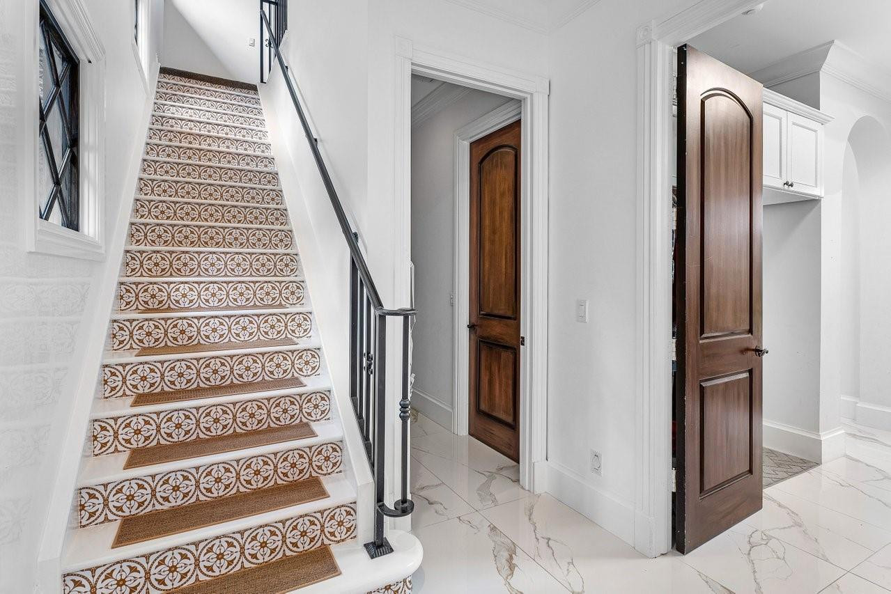 Foxe Chase - Residential