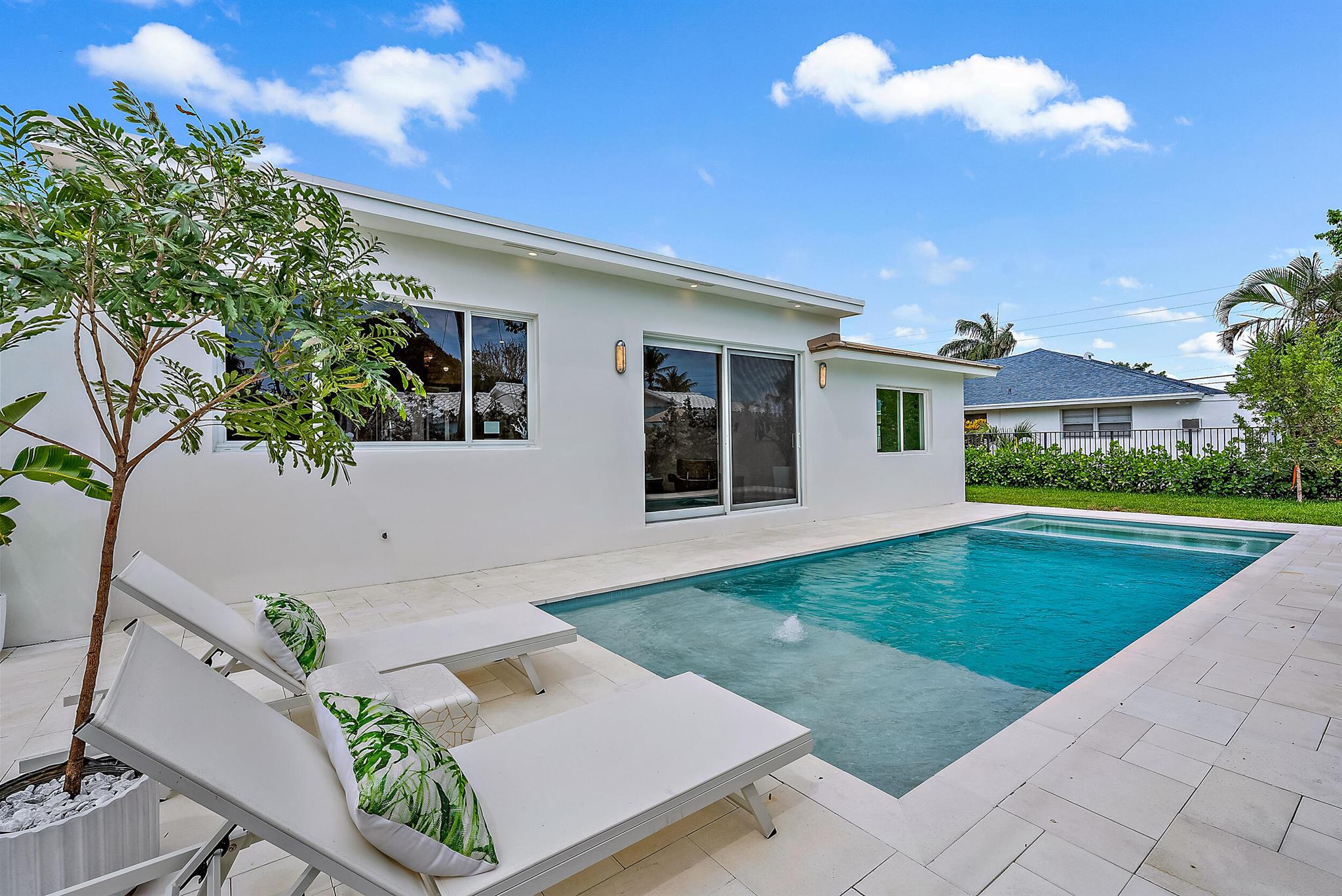 EDMOR ESTS ADD TO WPB IN - Residential Lease