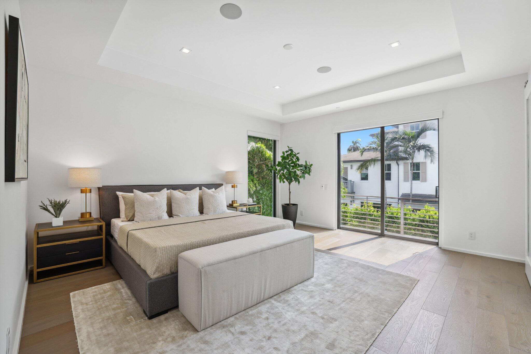 215 MACFARLANE PLAT - Residential