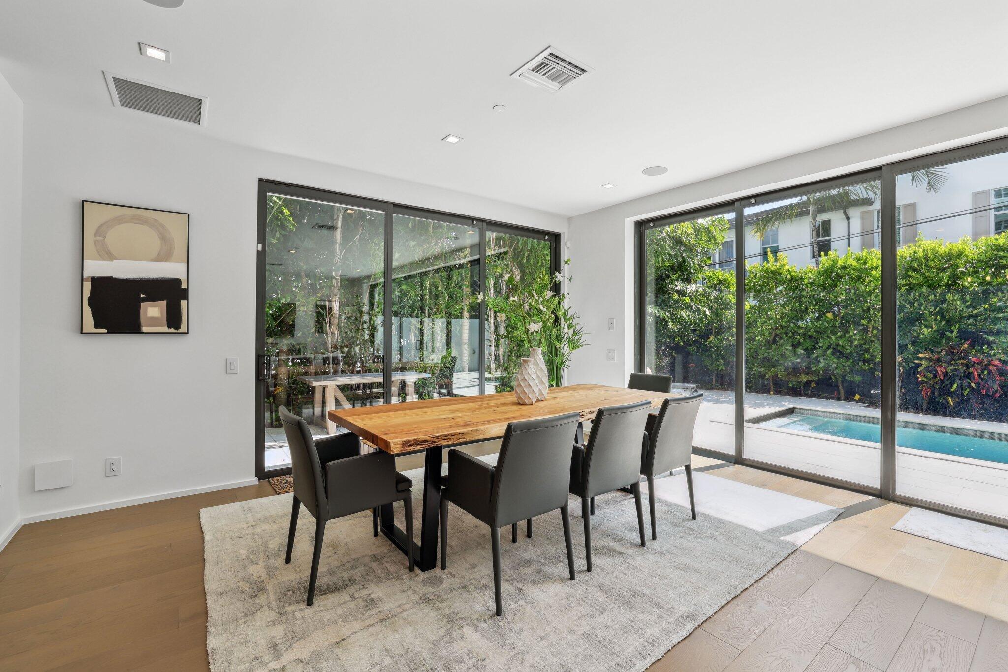 215 MACFARLANE PLAT - Residential