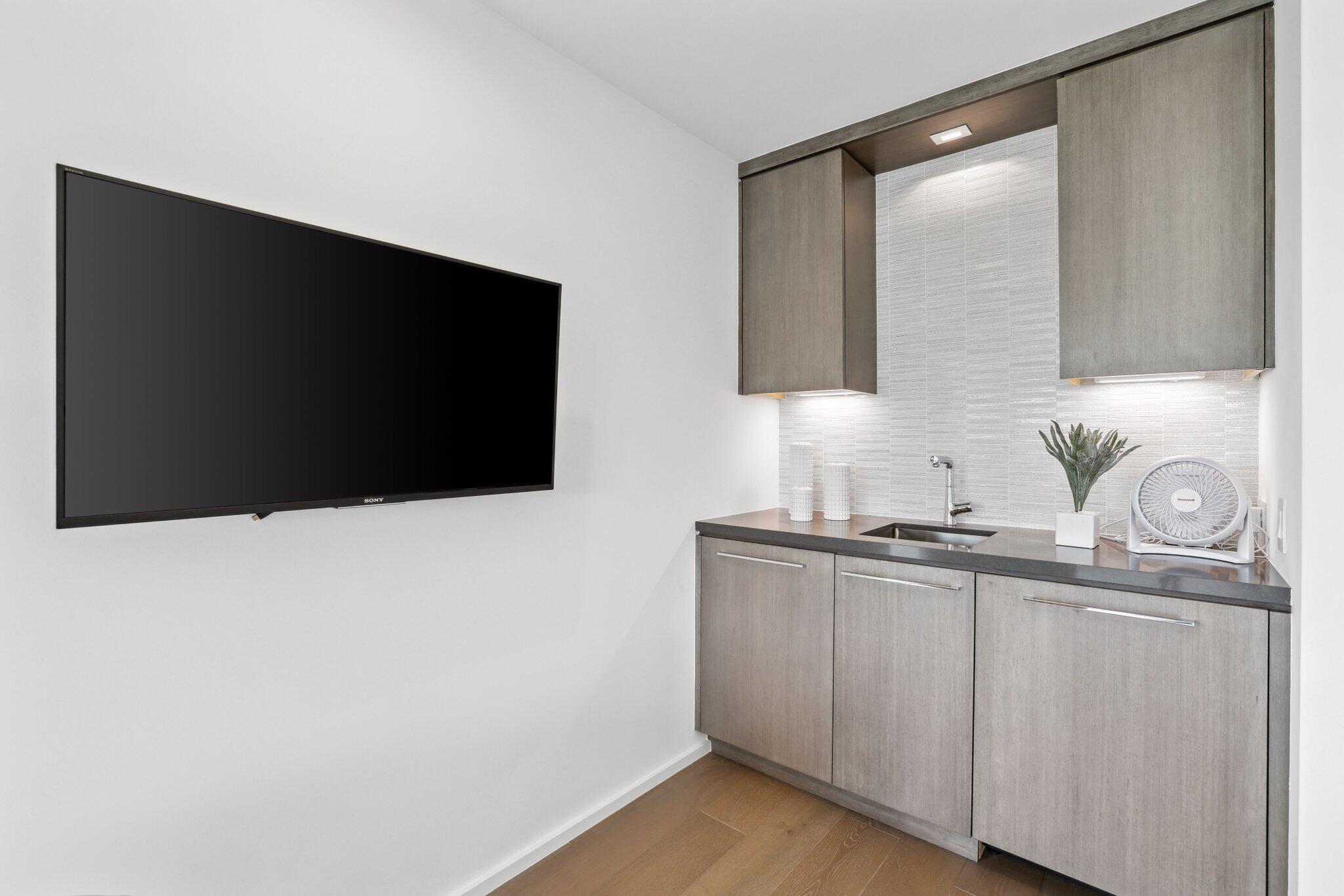 215 MACFARLANE PLAT - Residential