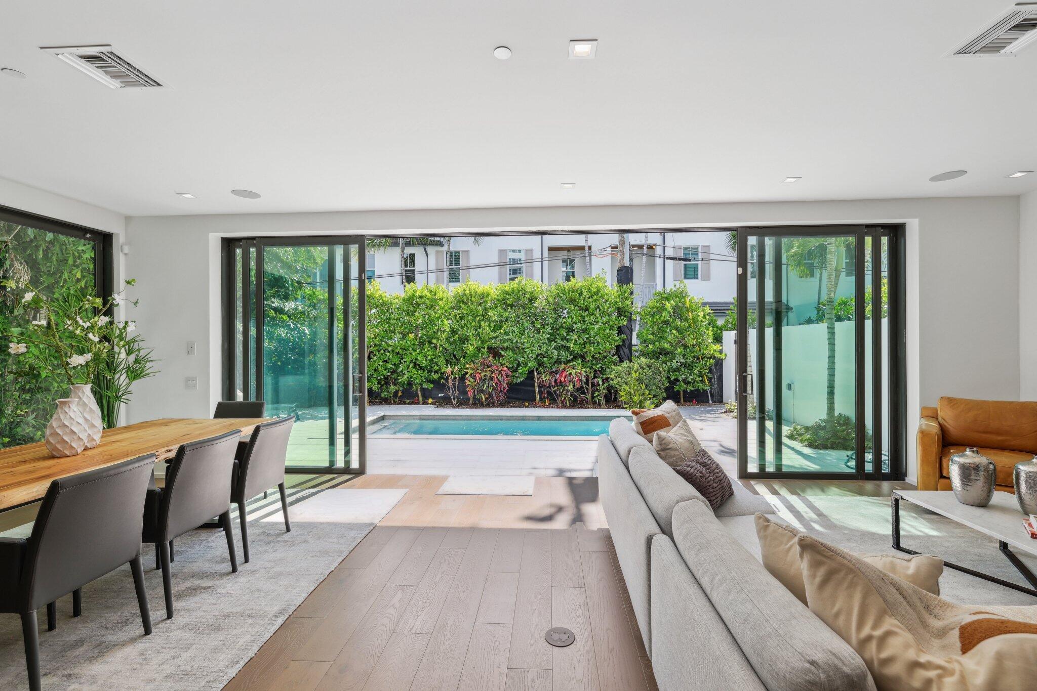 215 MACFARLANE PLAT - Residential