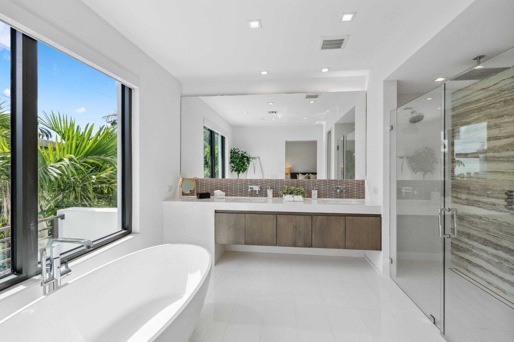 215 MACFARLANE PLAT - Residential