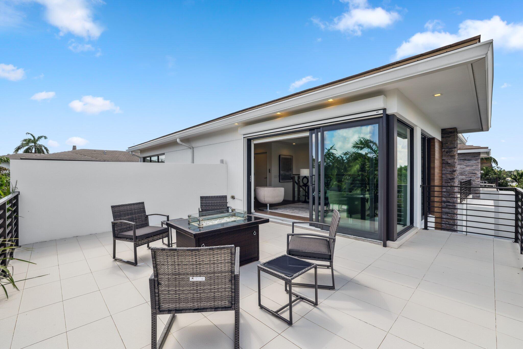 215 MACFARLANE PLAT - Residential