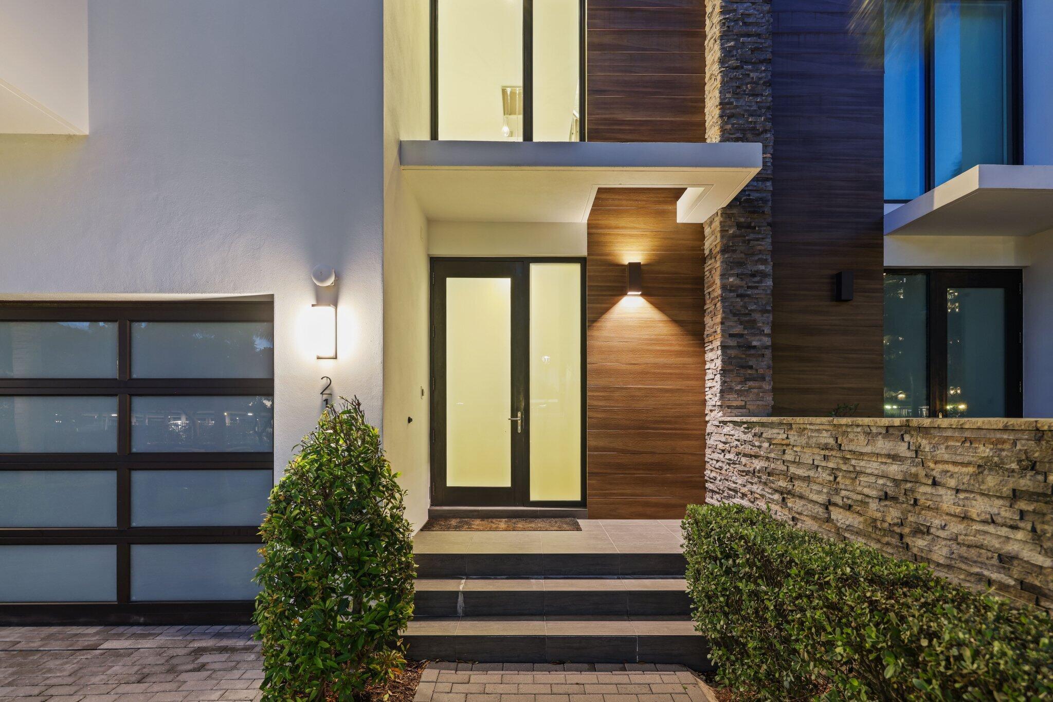 215 MACFARLANE PLAT - Residential