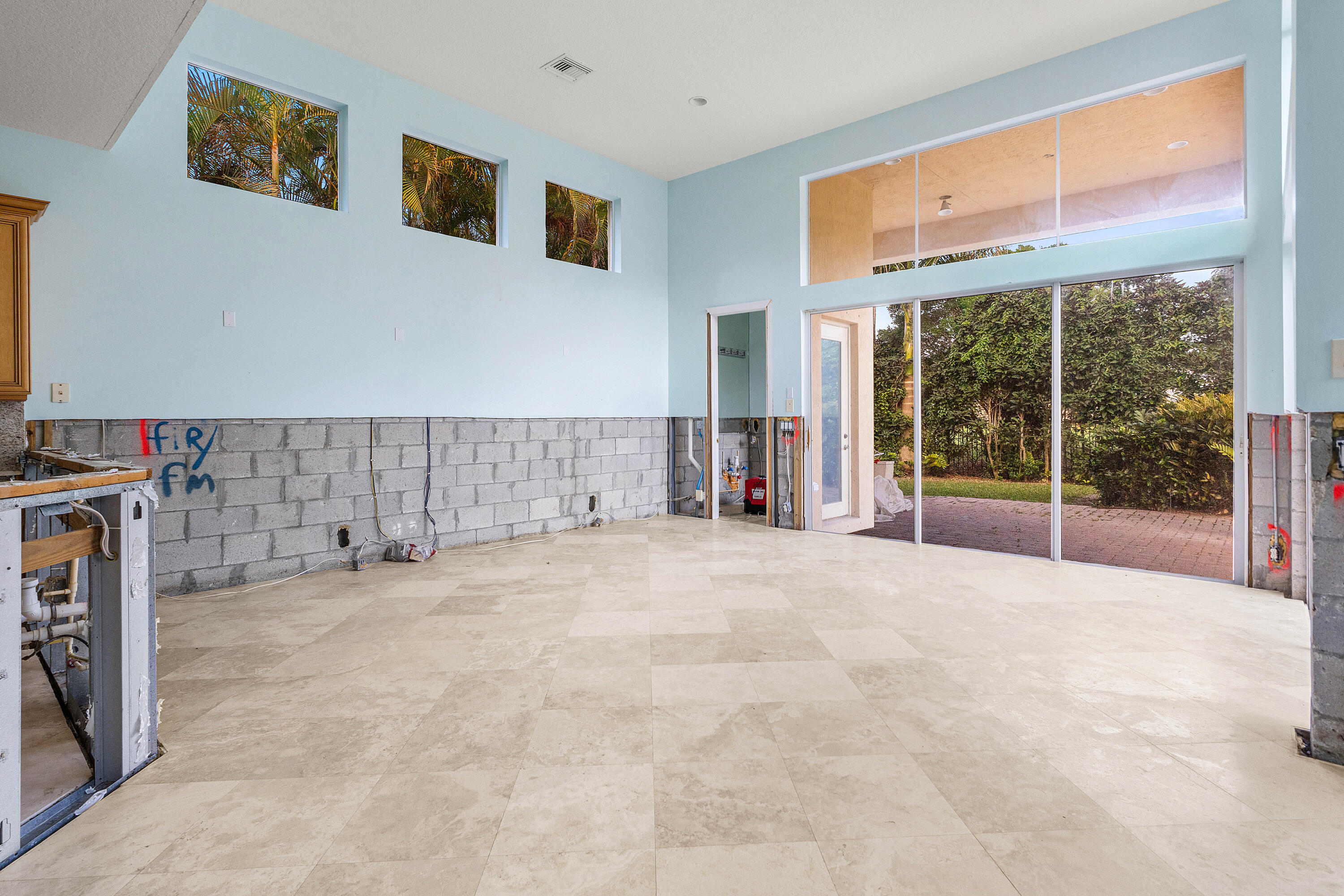Mizner Country Club - Residential