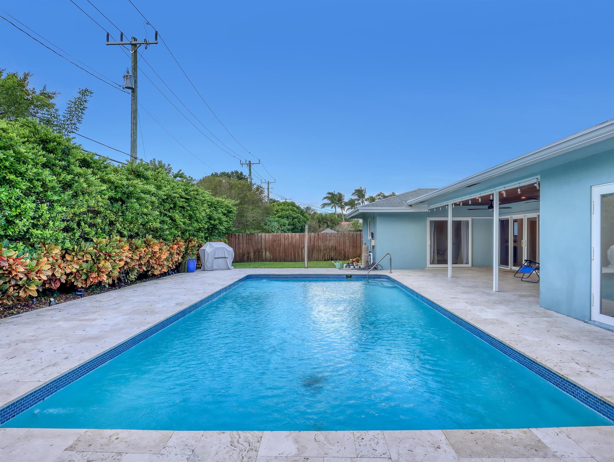 COUNTRY CLUB VILLAGE SEC - Residential Lease