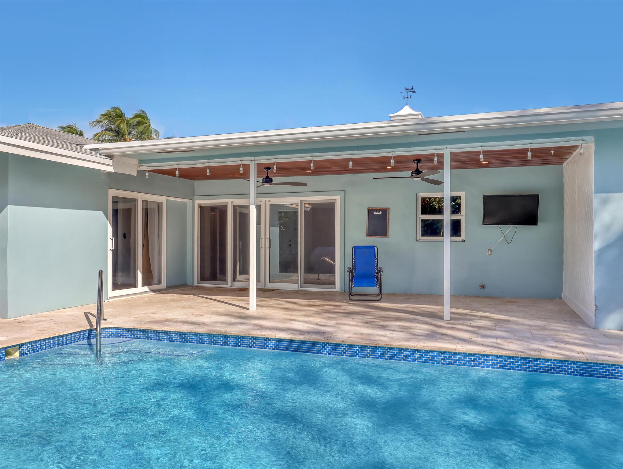 COUNTRY CLUB VILLAGE SEC - Residential Lease