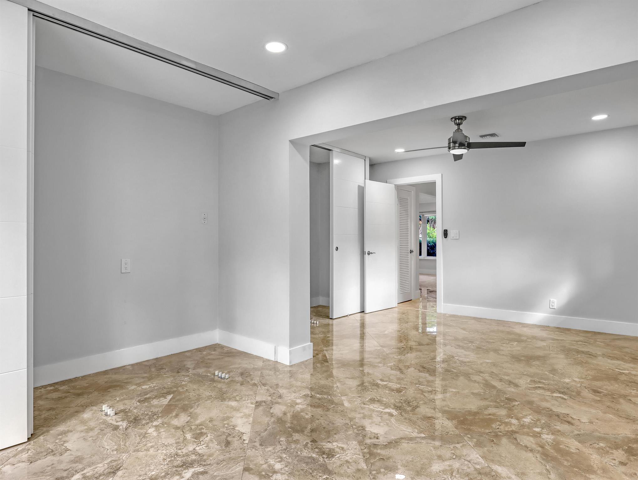 COUNTRY CLUB VILLAGE SEC - Residential Lease