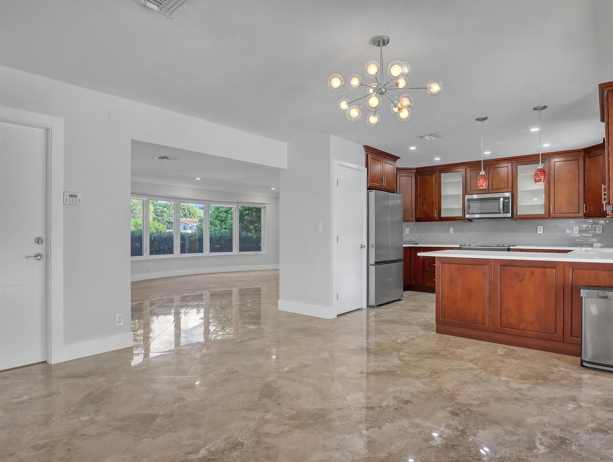 COUNTRY CLUB VILLAGE SEC - Residential Lease