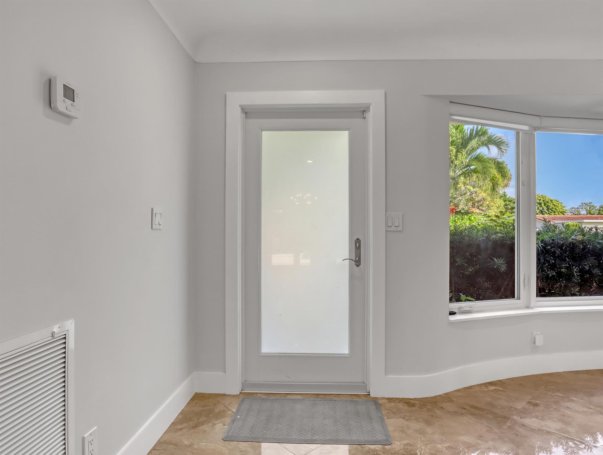 COUNTRY CLUB VILLAGE SEC - Residential Lease