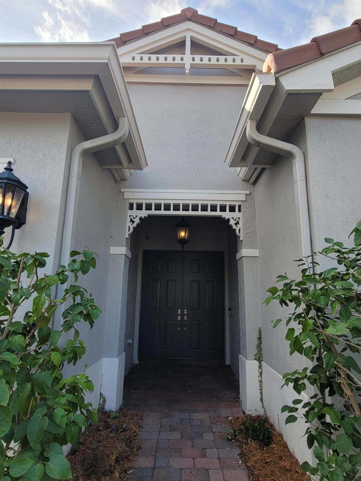 DIAMOND C RANCH POD C - Residential Lease