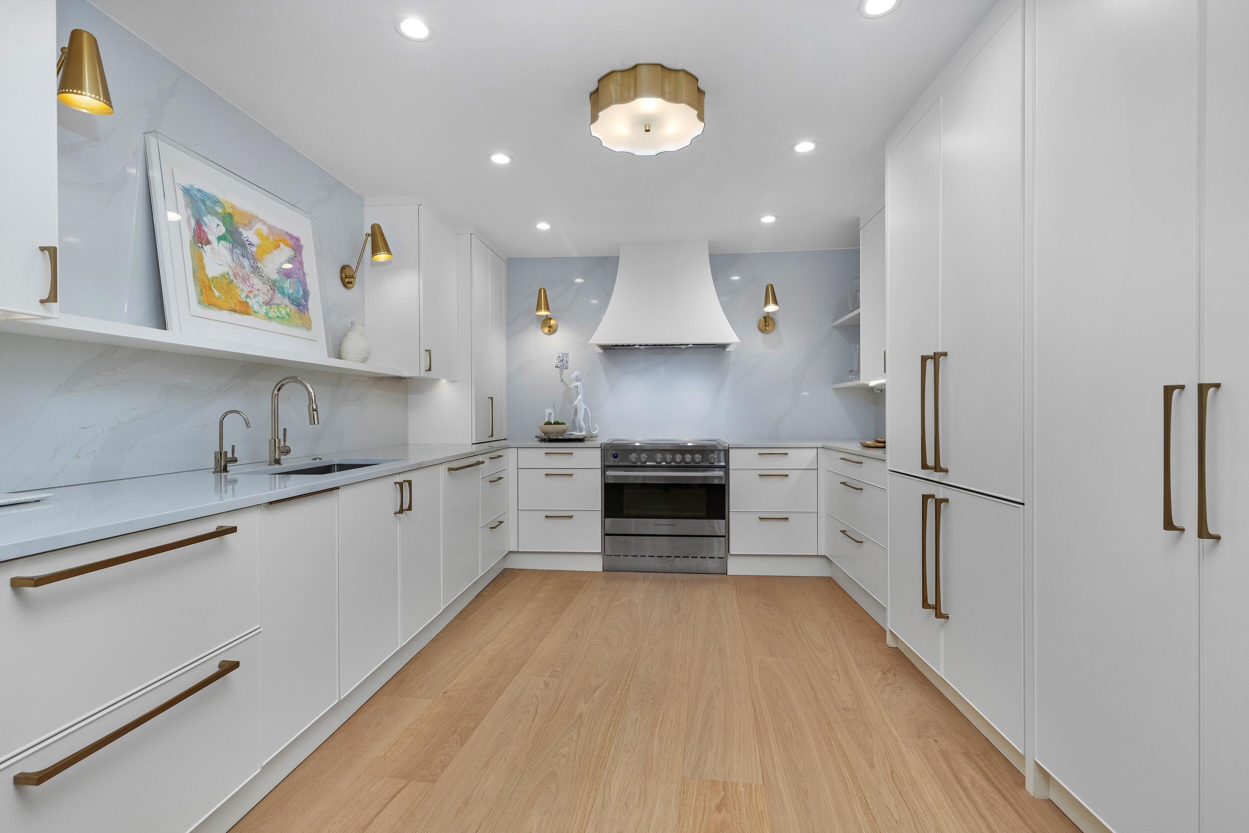 THREE HUNDRED OCEAN BLVD APTS INC - Residential