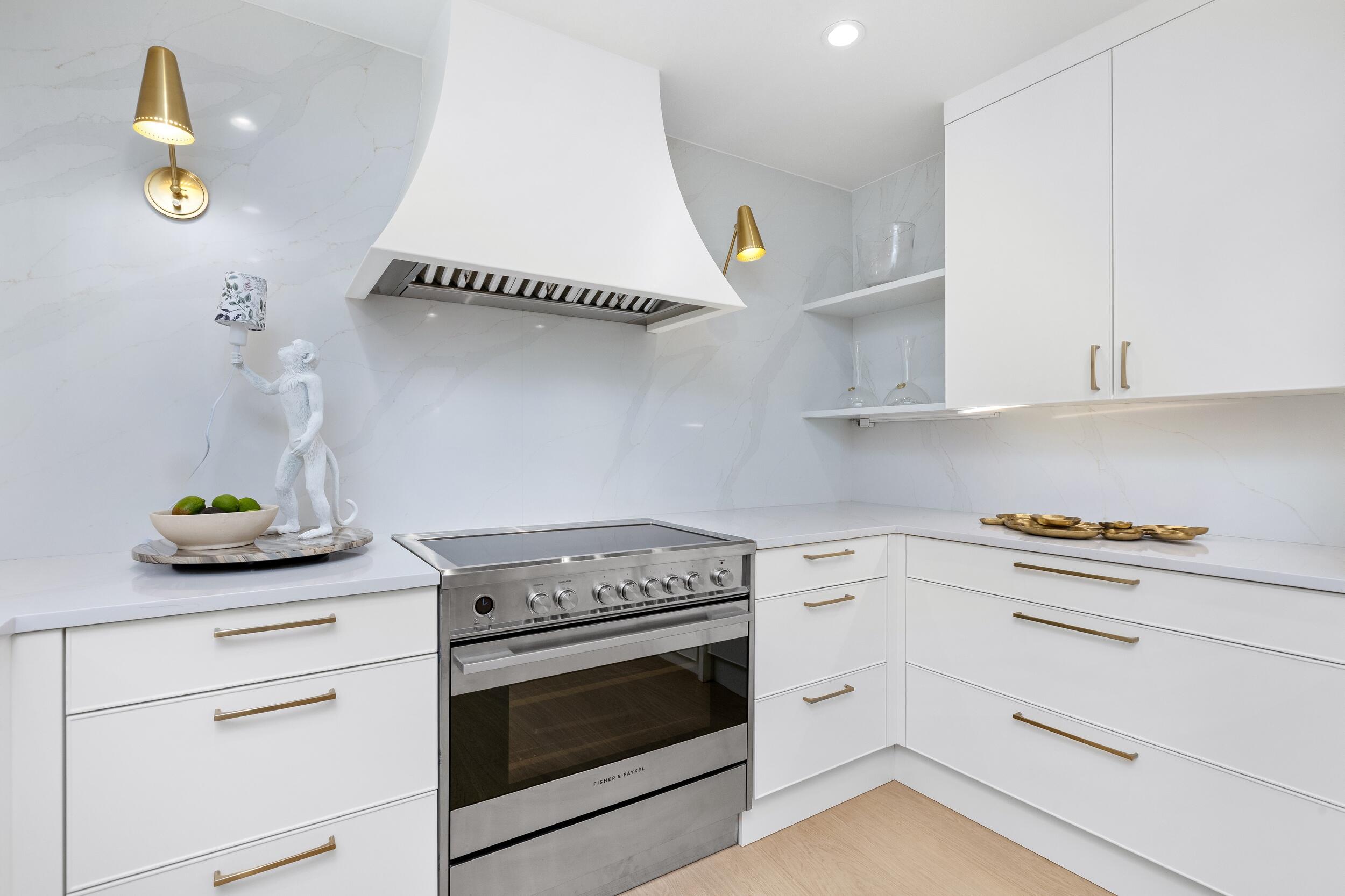 THREE HUNDRED OCEAN BLVD APTS INC - Residential