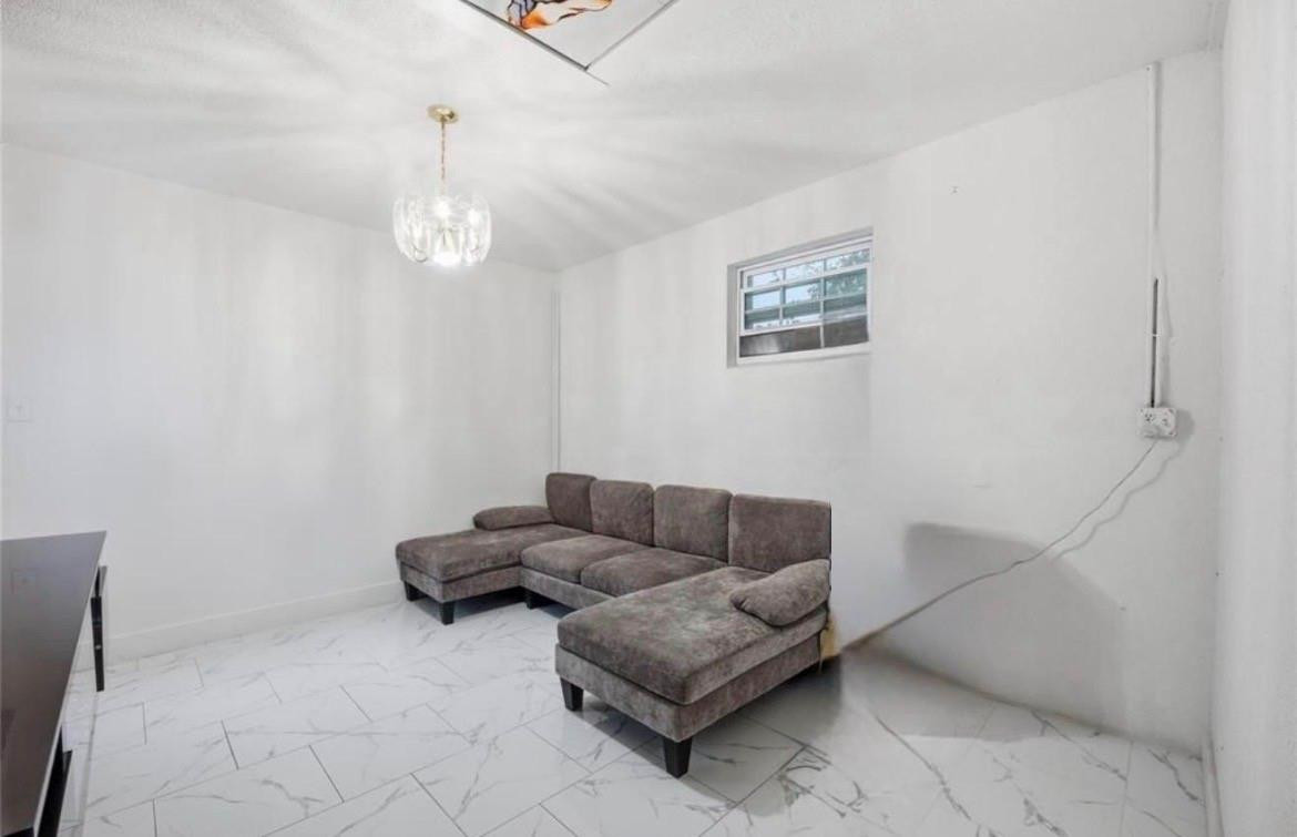 Oriole Margate Sec 1 69-1 - Residential