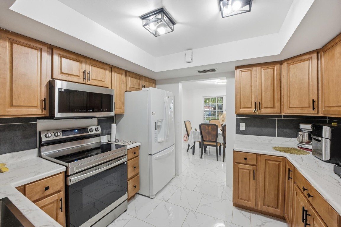 Oriole Margate Sec 1 69-1 - Residential