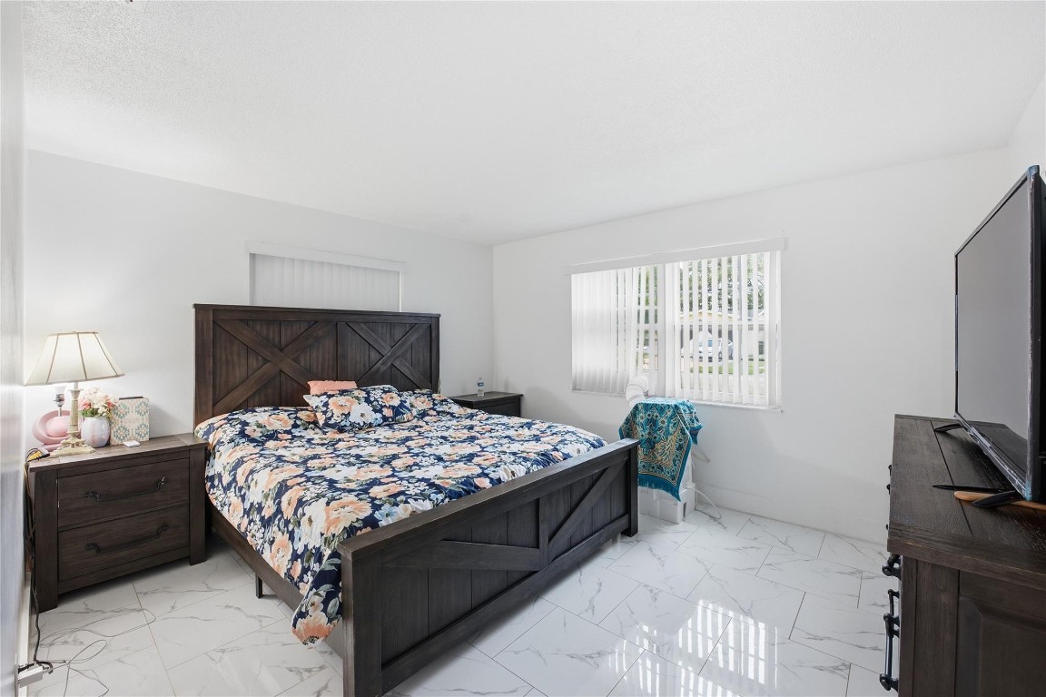 Oriole Margate Sec 1 69-1 - Residential