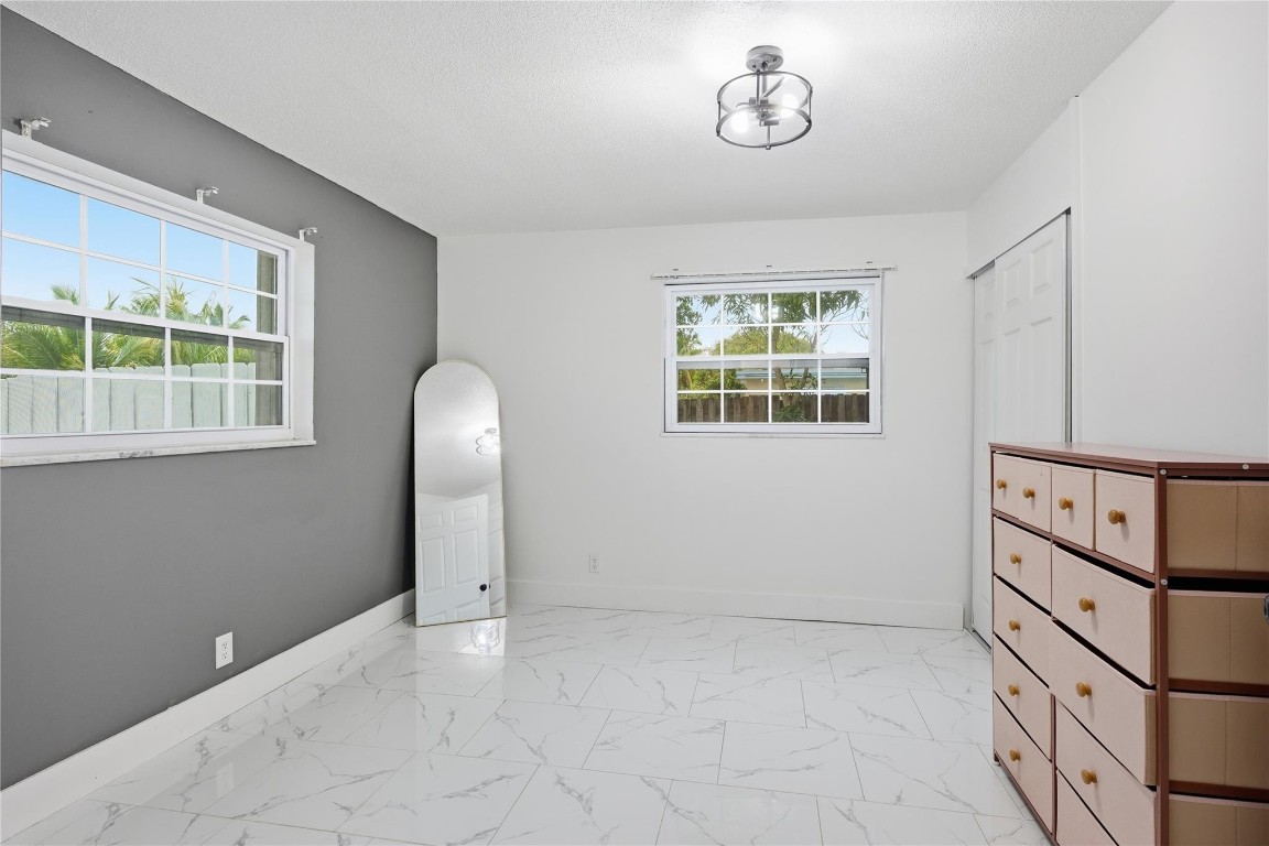 Oriole Margate Sec 1 69-1 - Residential