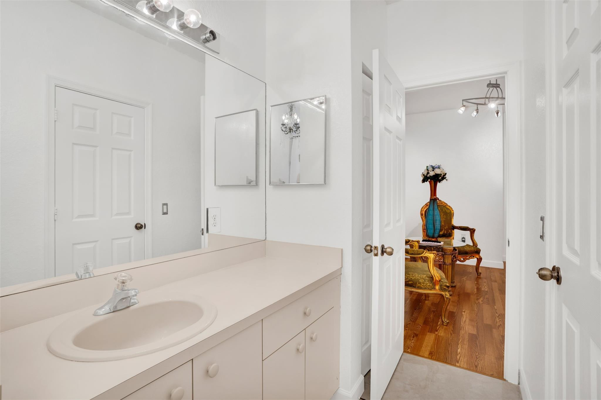 Tuscany 173-129 B - Residential