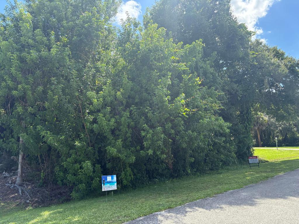 LAKEWOOD PARK-UNIT 7- BLK 75 W 1/2 OF LOT 23 AND A - Land