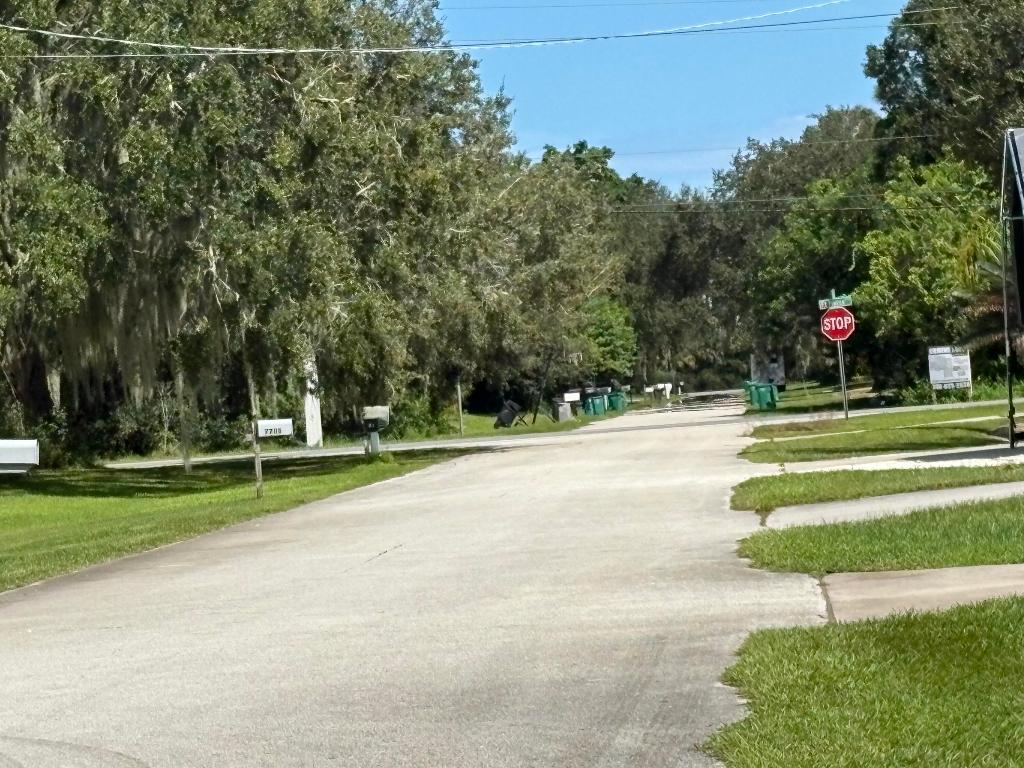 LAKEWOOD PARK-UNIT 7- BLK 75 W 1/2 OF LOT 23 AND A - Land