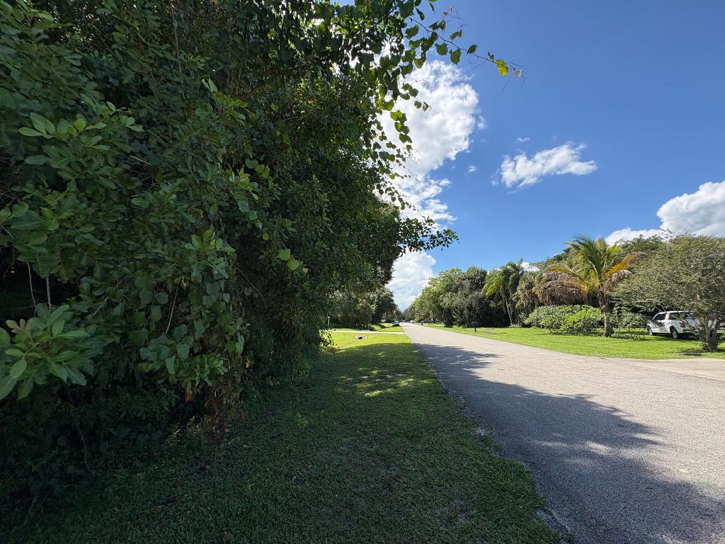 LAKEWOOD PARK-UNIT 7- BLK 75 W 1/2 OF LOT 23 AND A - Land