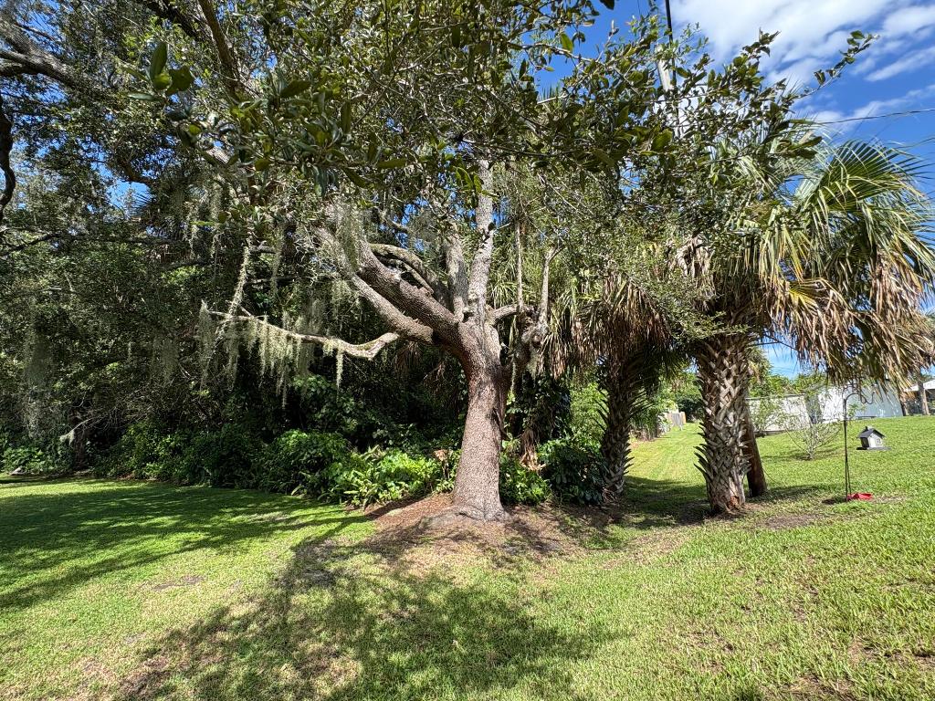 LAKEWOOD PARK-UNIT 7- BLK 75 W 1/2 OF LOT 23 AND A - Land