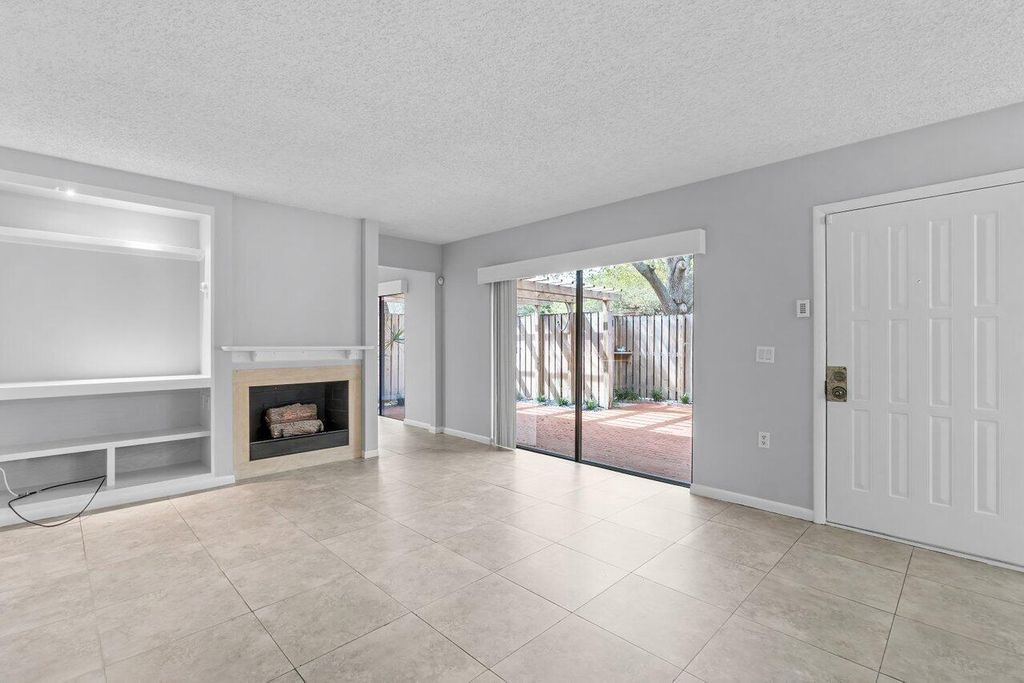 Photo of 2412 24th Lane, Palm Beach Gardens, FL 33418 (MLS # R10964987)