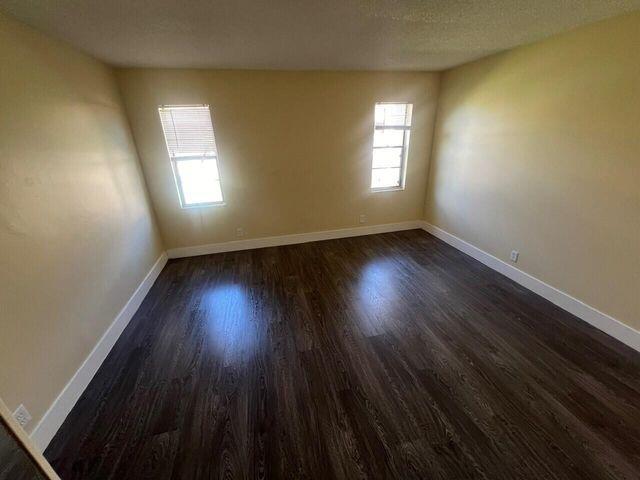 ROYALE GARDENS CONDO - Residential Lease