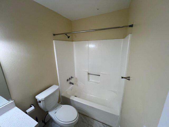 ROYALE GARDENS CONDO - Residential Lease