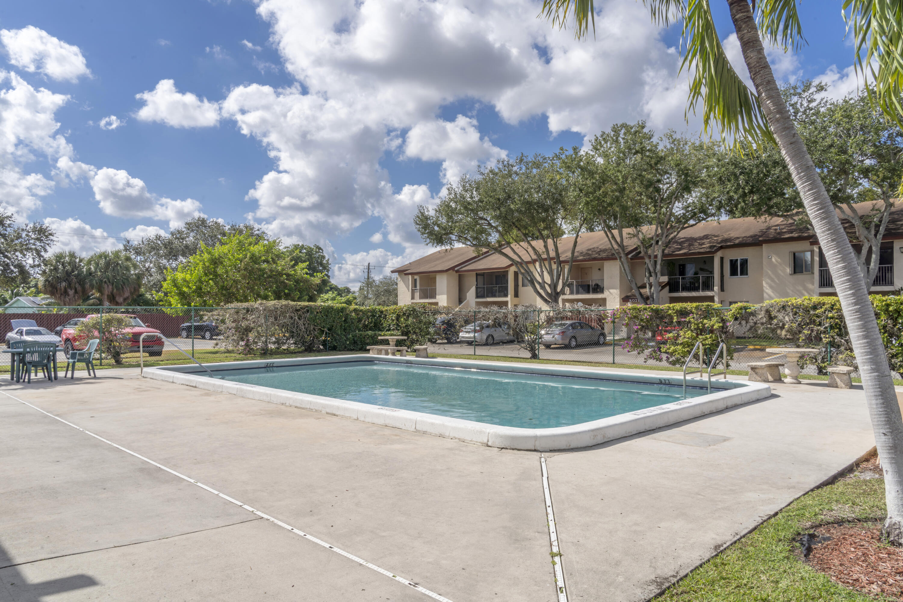 ROYALE GARDENS CONDO - Residential Lease