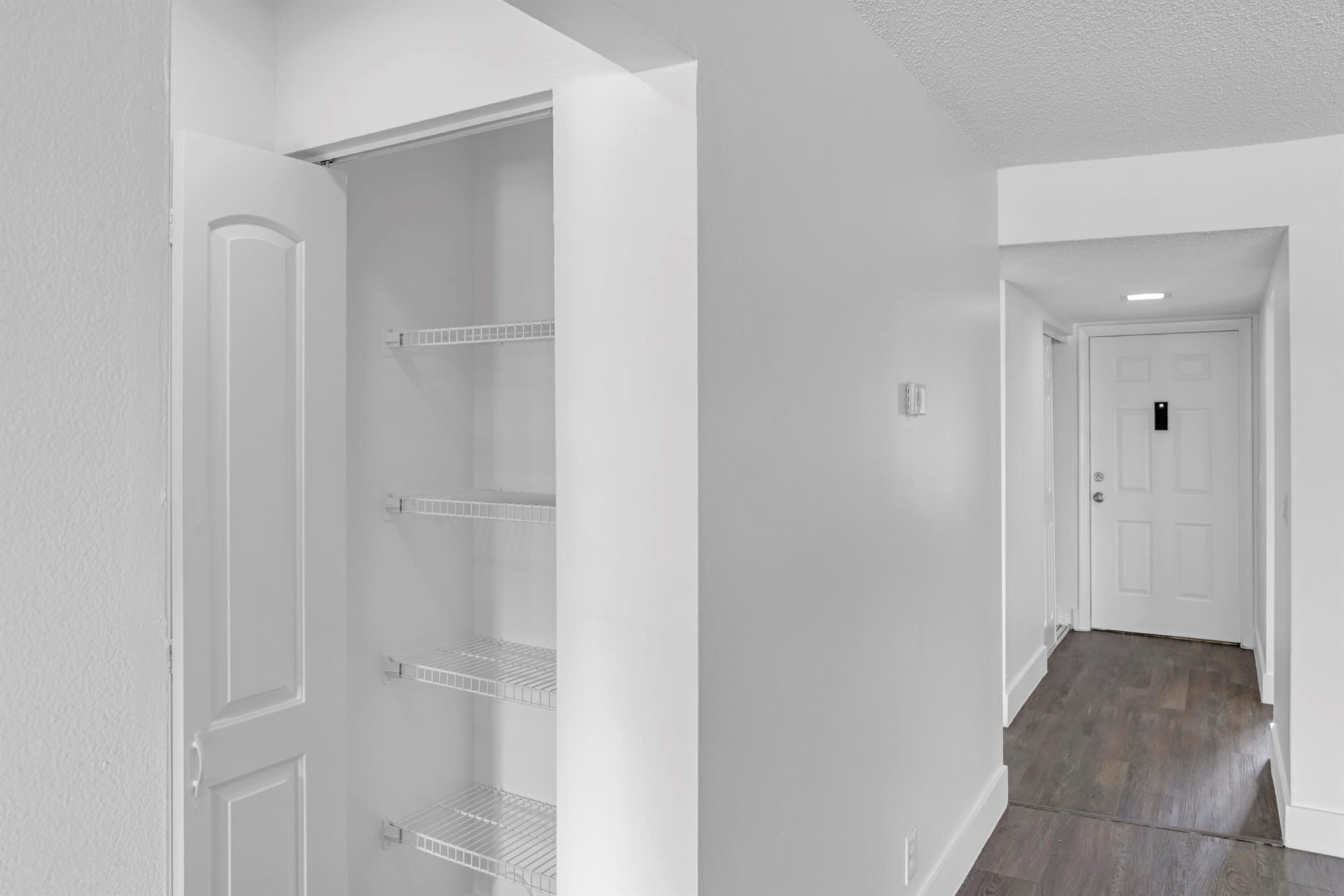 ROYALE GARDENS CONDO - Residential Lease