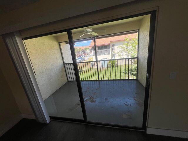 ROYALE GARDENS CONDO - Residential Lease