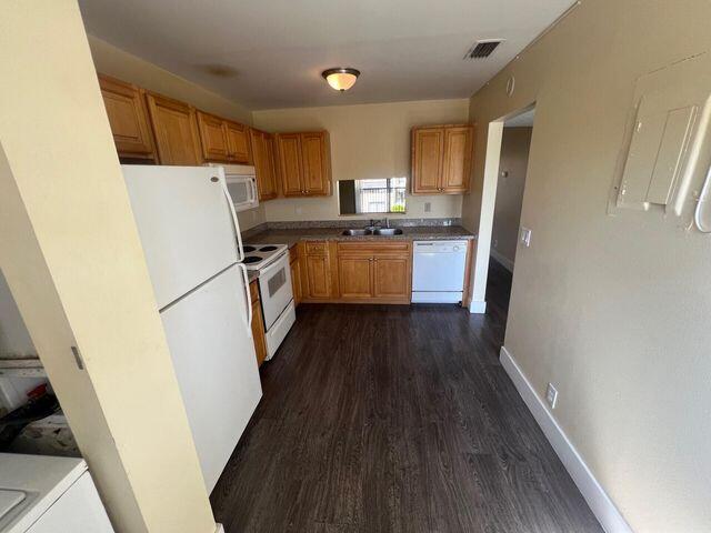 ROYALE GARDENS CONDO - Residential Lease