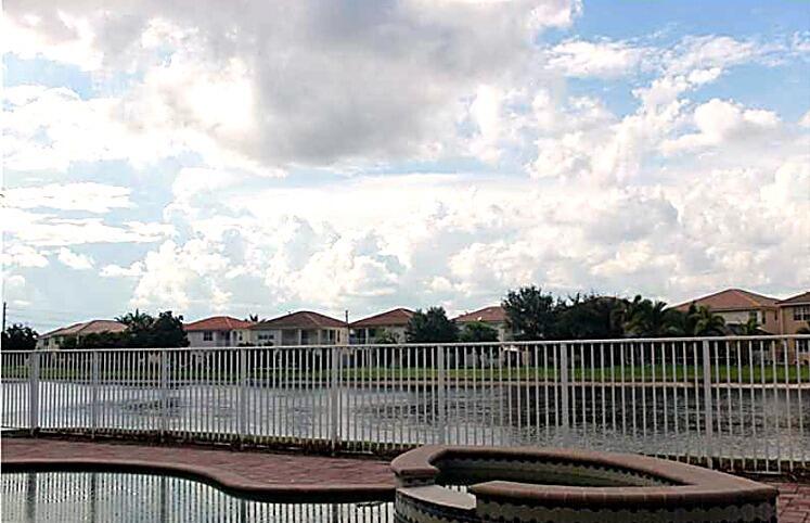 BLACK DIAMOND PH 1 - Residential Lease