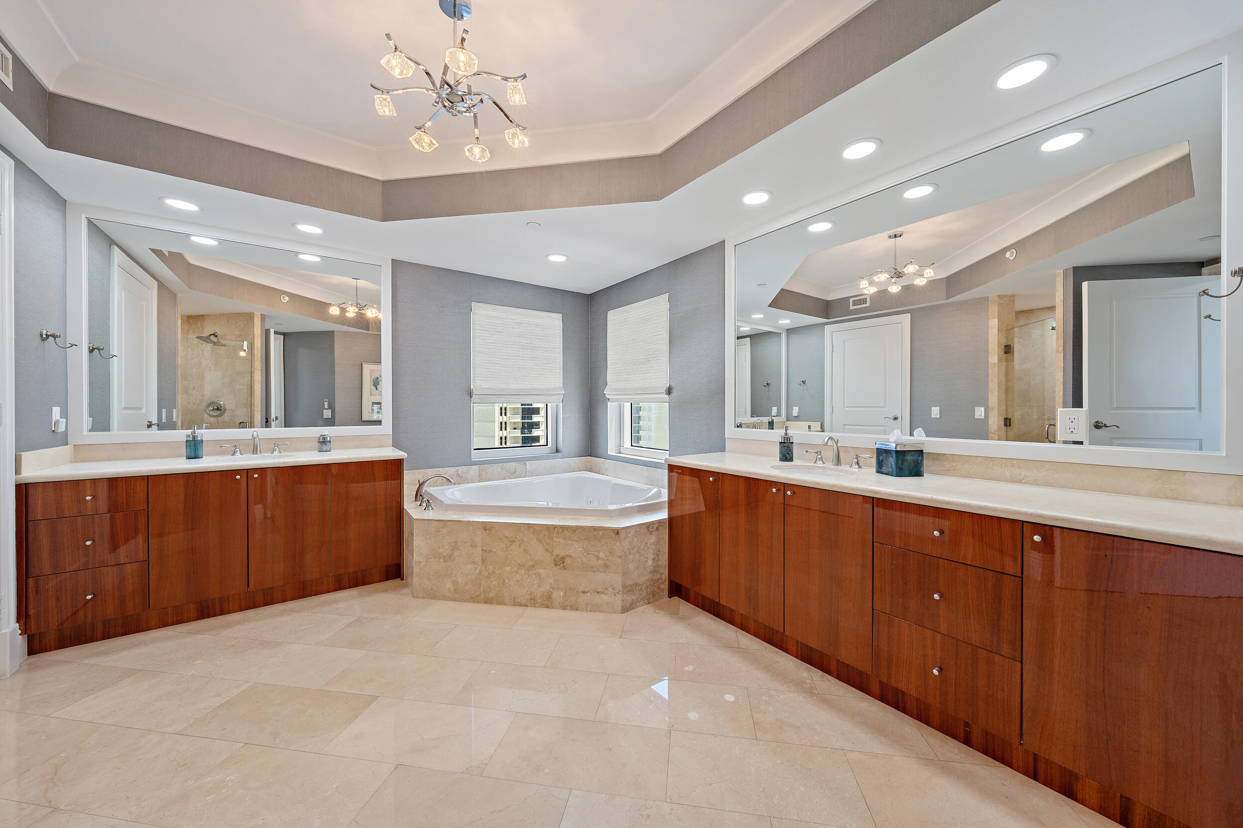 Ritz Carlton - Residential