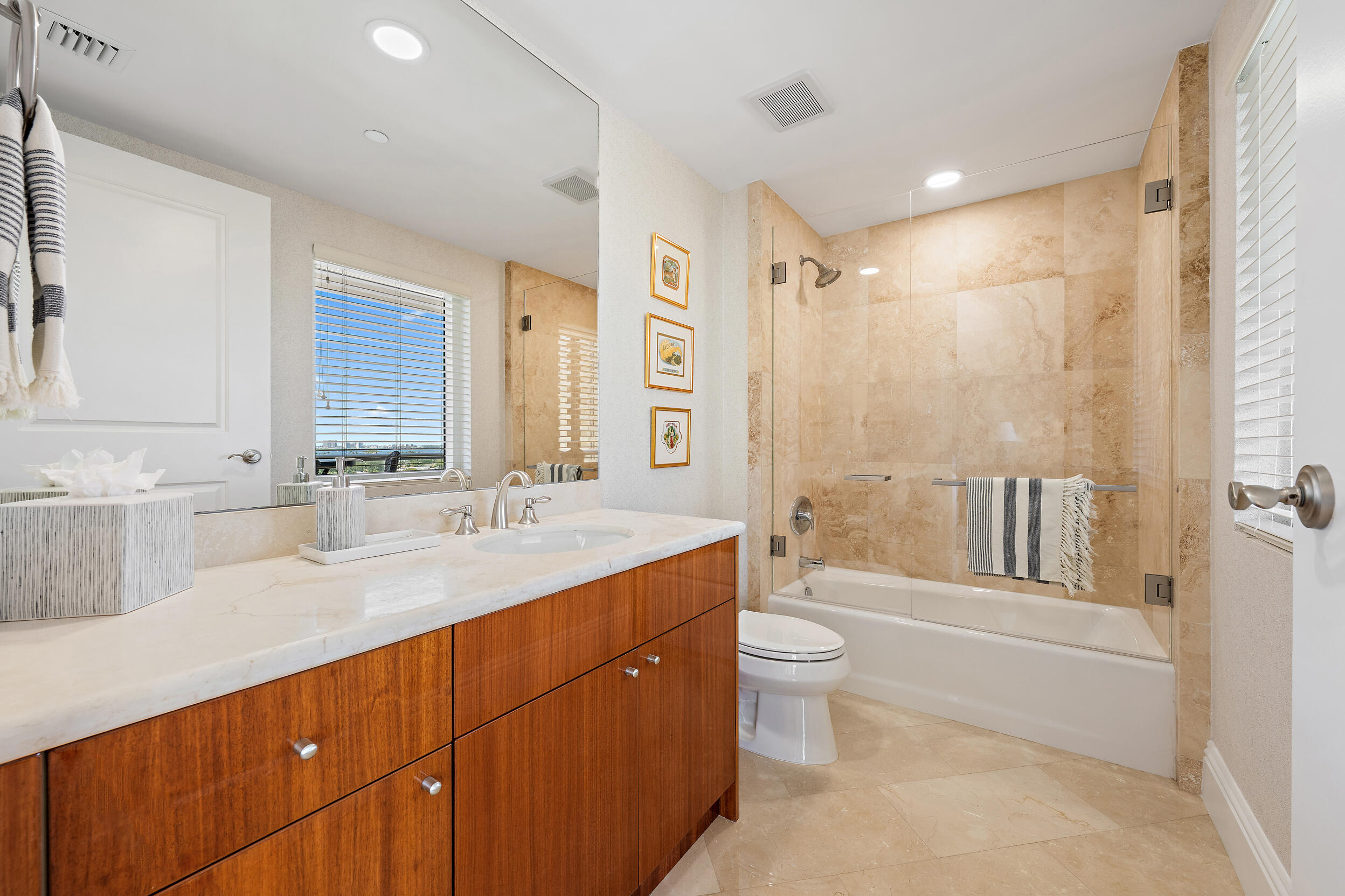 Ritz Carlton - Residential