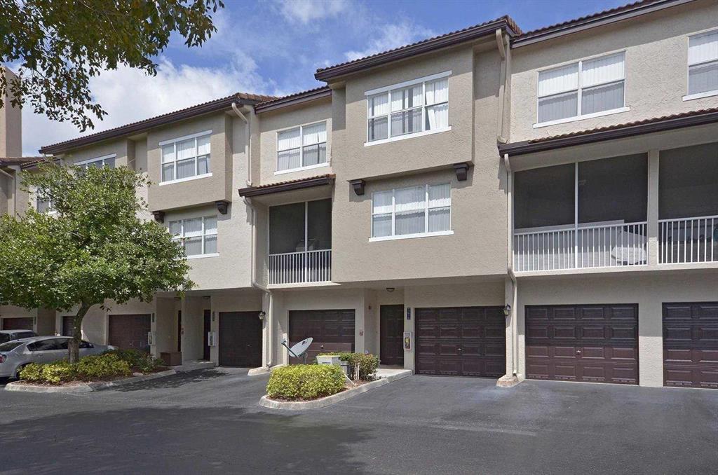 Windsor Castle is now leasing their spacious 2 & 3 bedroom homes. All units have been upgraded with SS Appliances, Quartz countertops and designer fixtures and finishes. FIRST MONTH FREE WITH MOVE IN ON OR BEFORE 2/28/2019