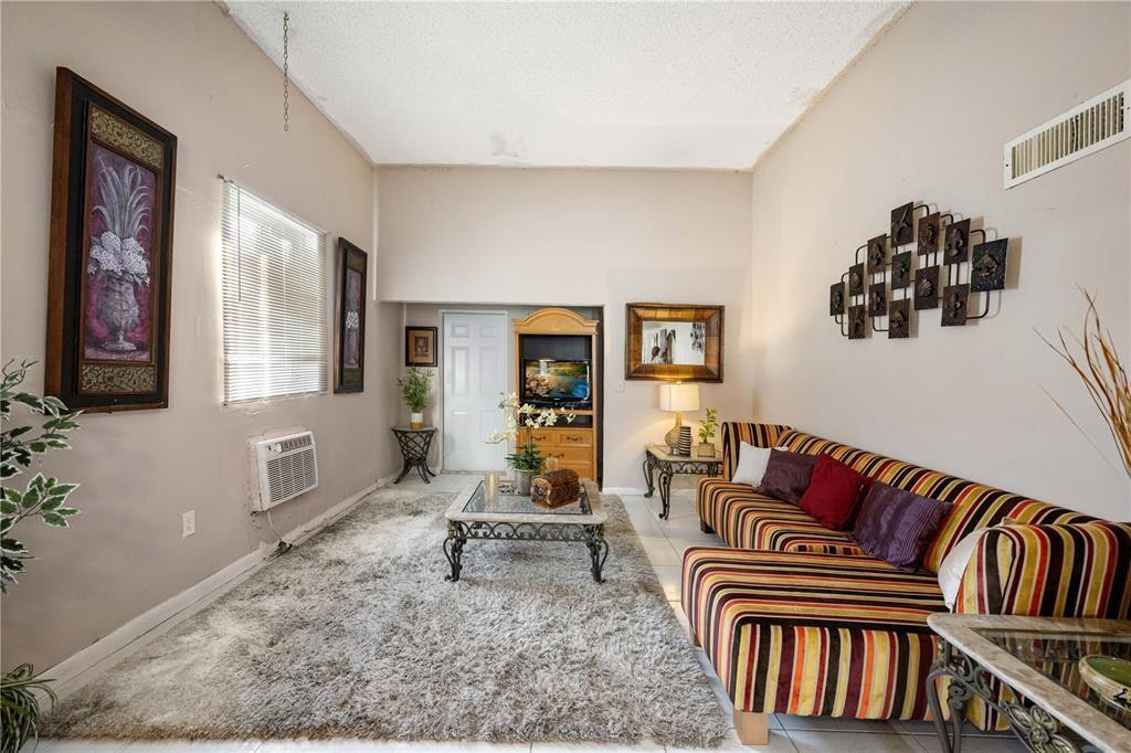 Sub Of 21-51-42 B B-13 D - Residential Lease