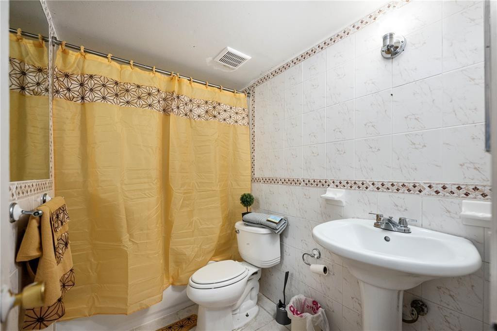 Sub Of 21-51-42 B B-13 D - Residential Lease