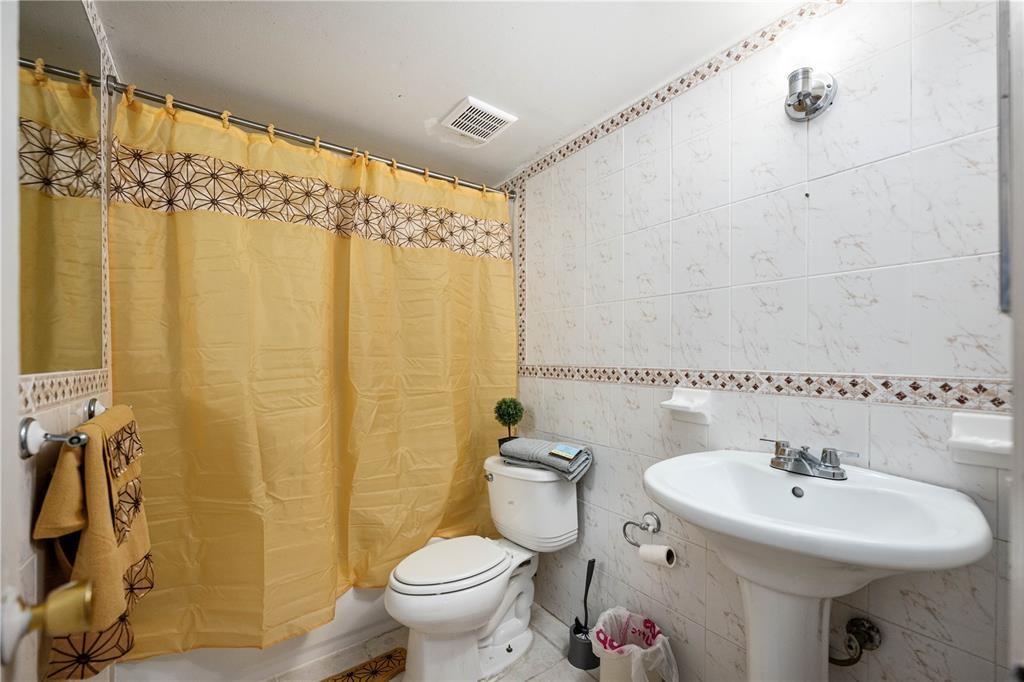 Sub Of 21-51-42 B B-13 D - Residential Lease